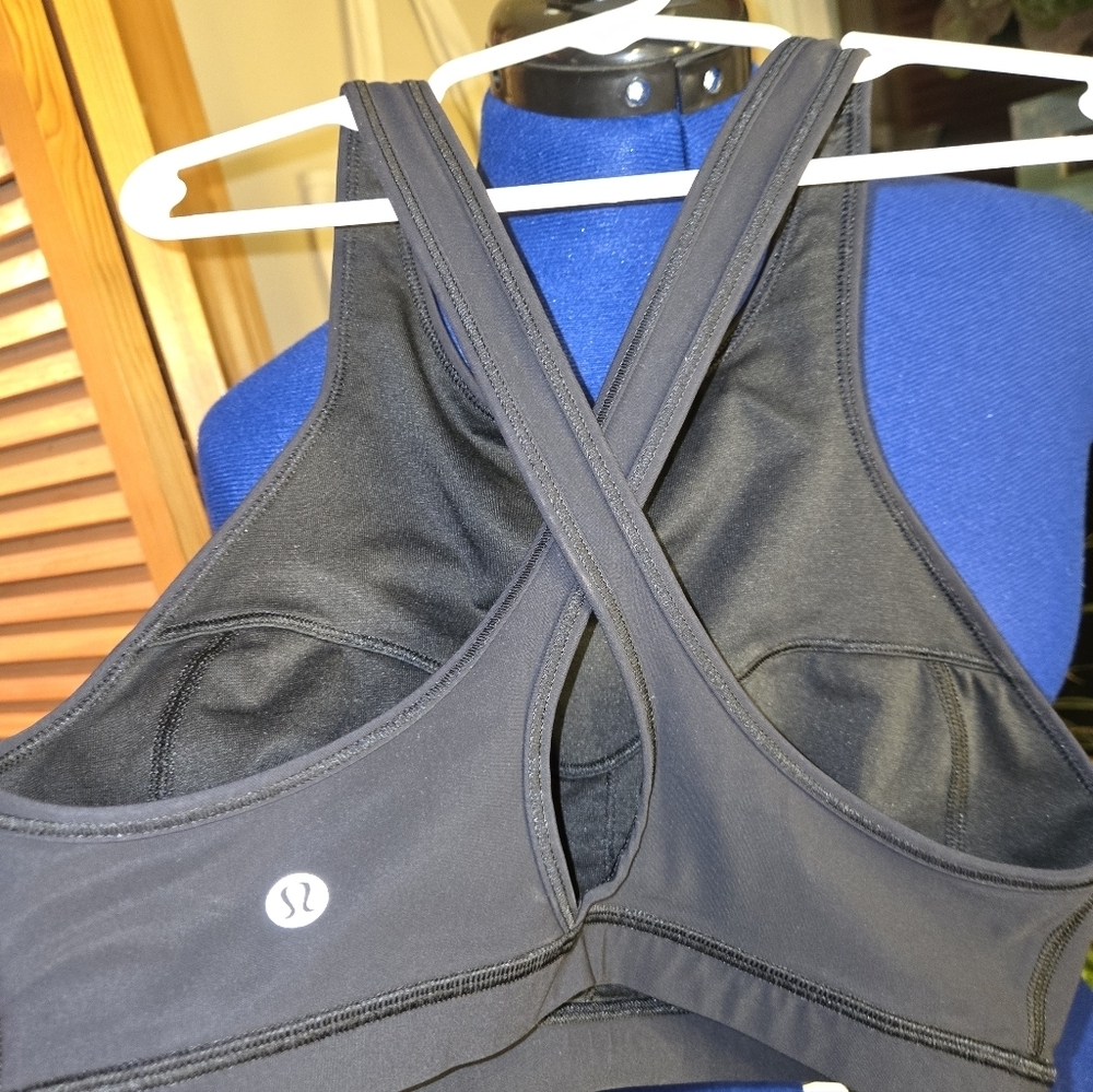 Lululemon Color Me Quick Black and Pink Patterned Sports Bra - Picture 4 of 6